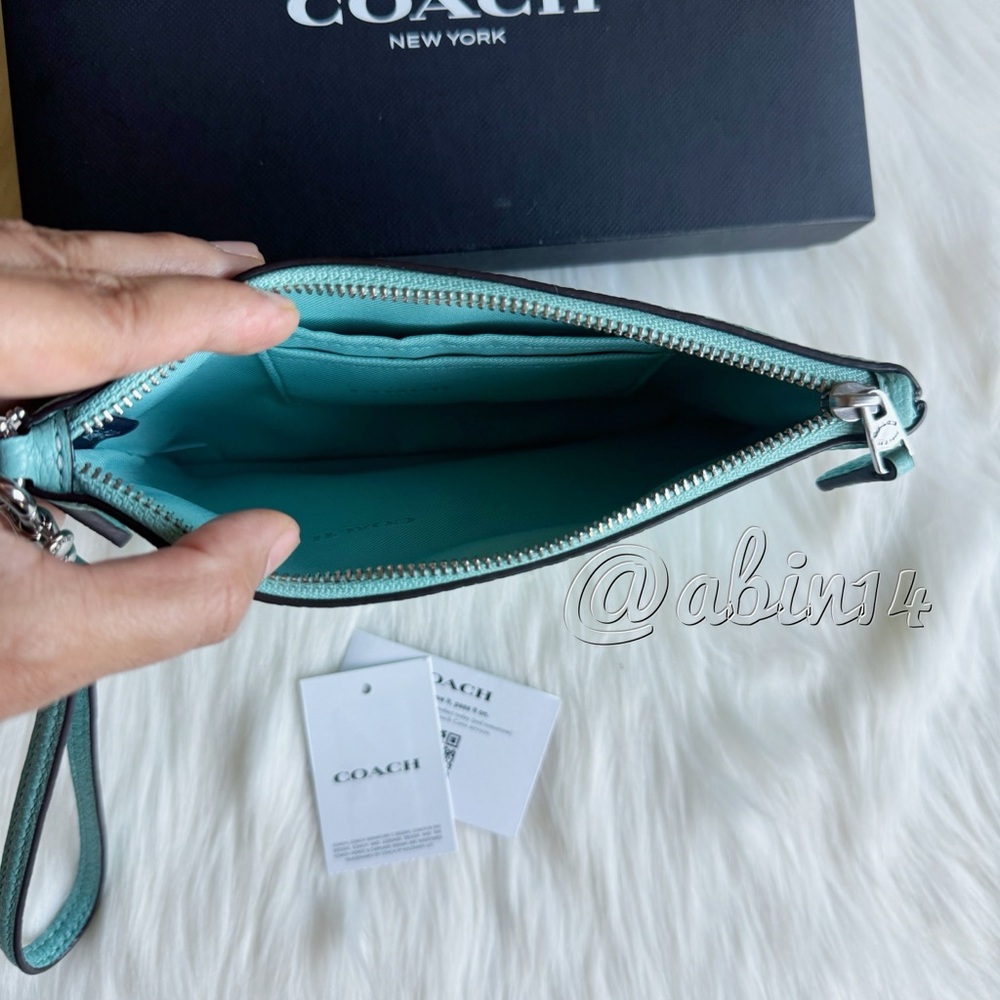 NWT Coach Leather Wristlet Color Faded Blue - Picture 2 of 4